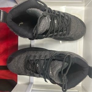 NIKE AIR JORDAN 12 RETRO WOOL DARK GREY SIZE 6Y